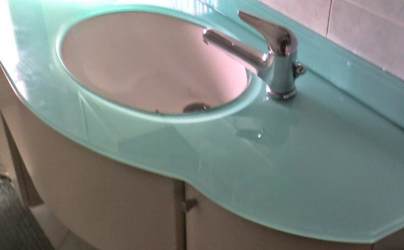 Top bagno in cristallo
